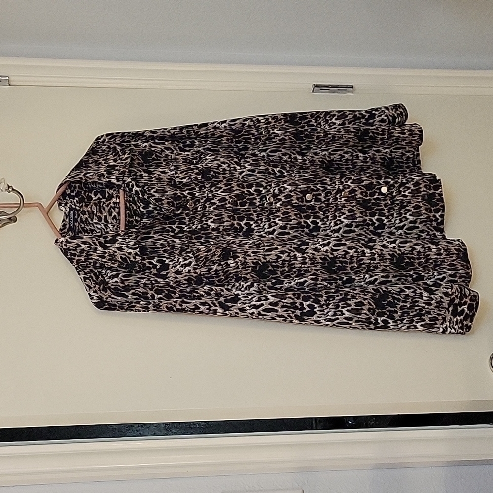 Notations Cheetah Print Button Down Long Sleeve M… - image 2
